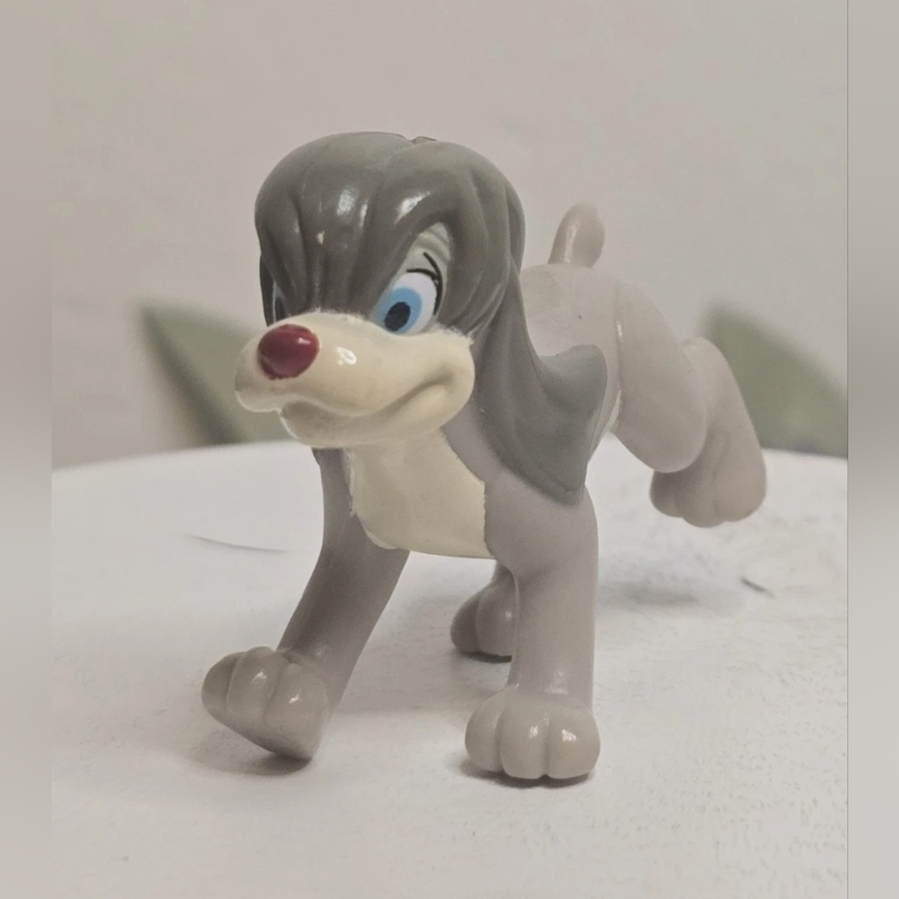 Vintage Burger King 1997 Anastasia Pooka Puppy Dog Figure Toy [ Read Details ]